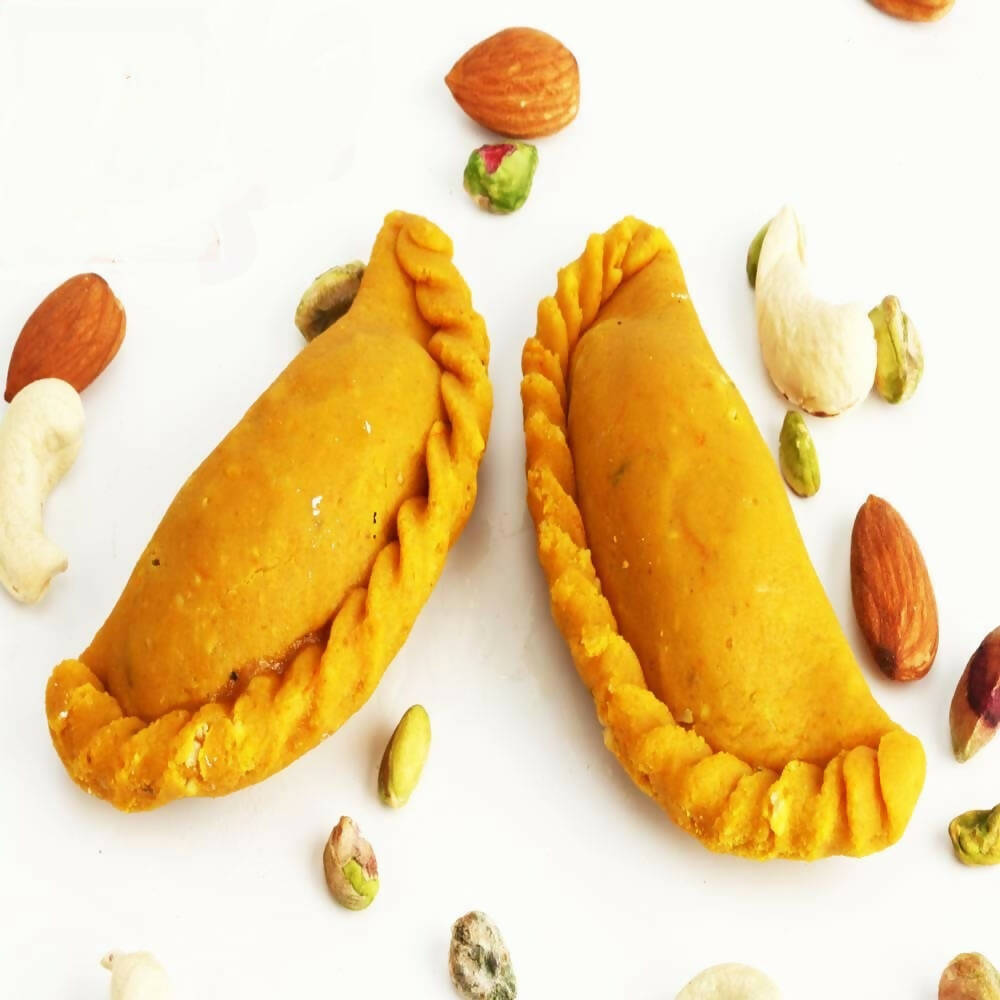 Ghasitaram Kaju Kesar Gujiya