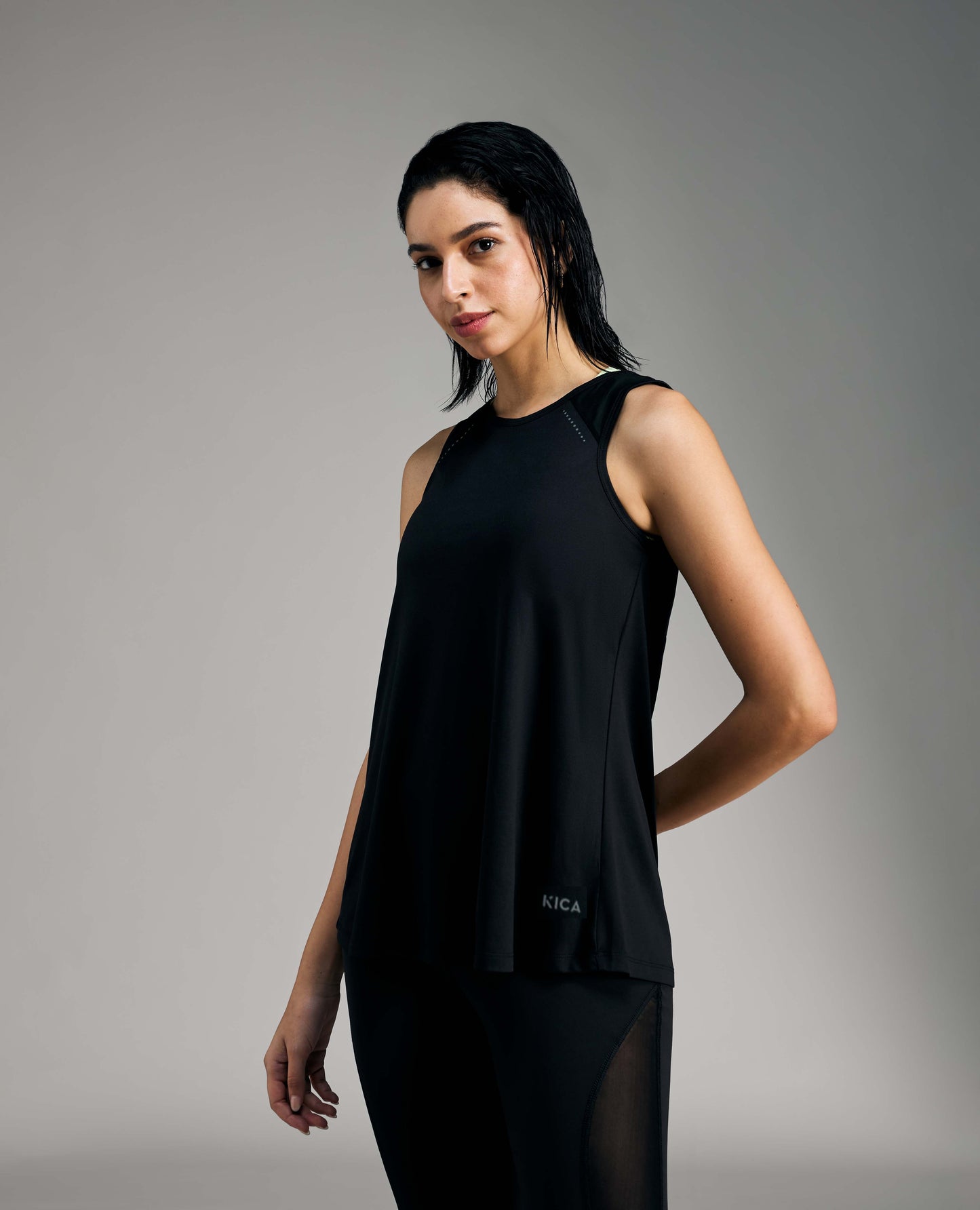 Feather Feel Tank Top Black