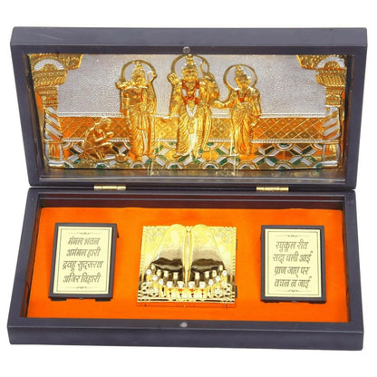 Decorative set with gold figurines and inscriptions in a wooden box