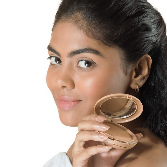 Mamaearth Glow Full Coverage Compact With SPF 30 - Natural Glow