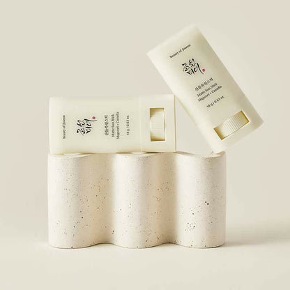 Beauty of Joseon Matte Sun Stick : Mugwort + Camelia SPF 50 PA++++ - Korean Skincare
