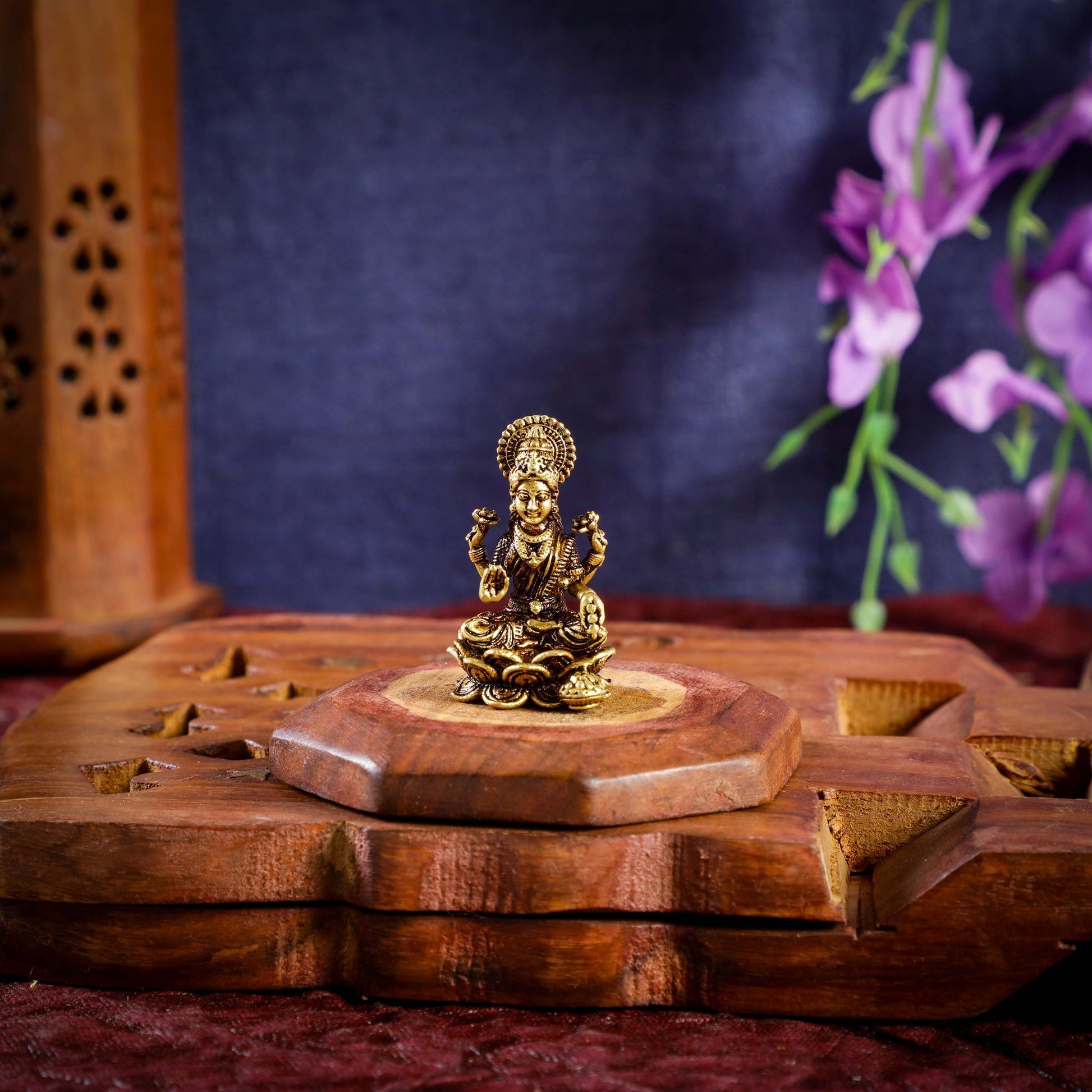 Sri Rudra Lotus L.G Primium (SR 02955)