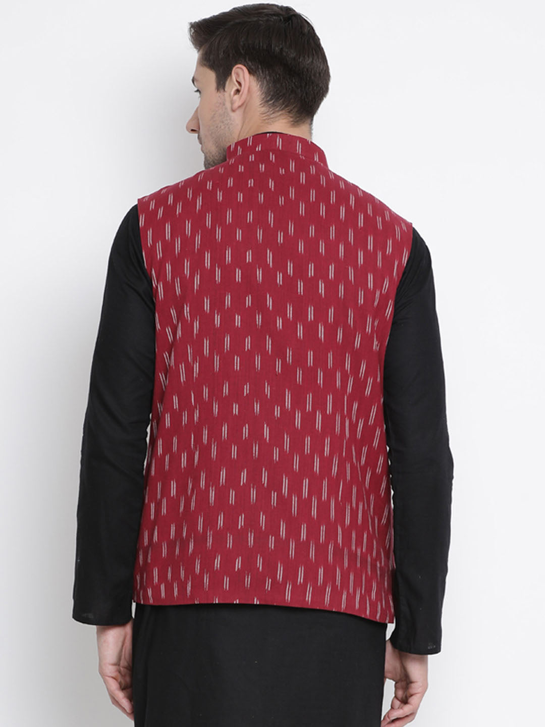 VASTRAMAY Men's Maroon Cotton Ethnic Jacket