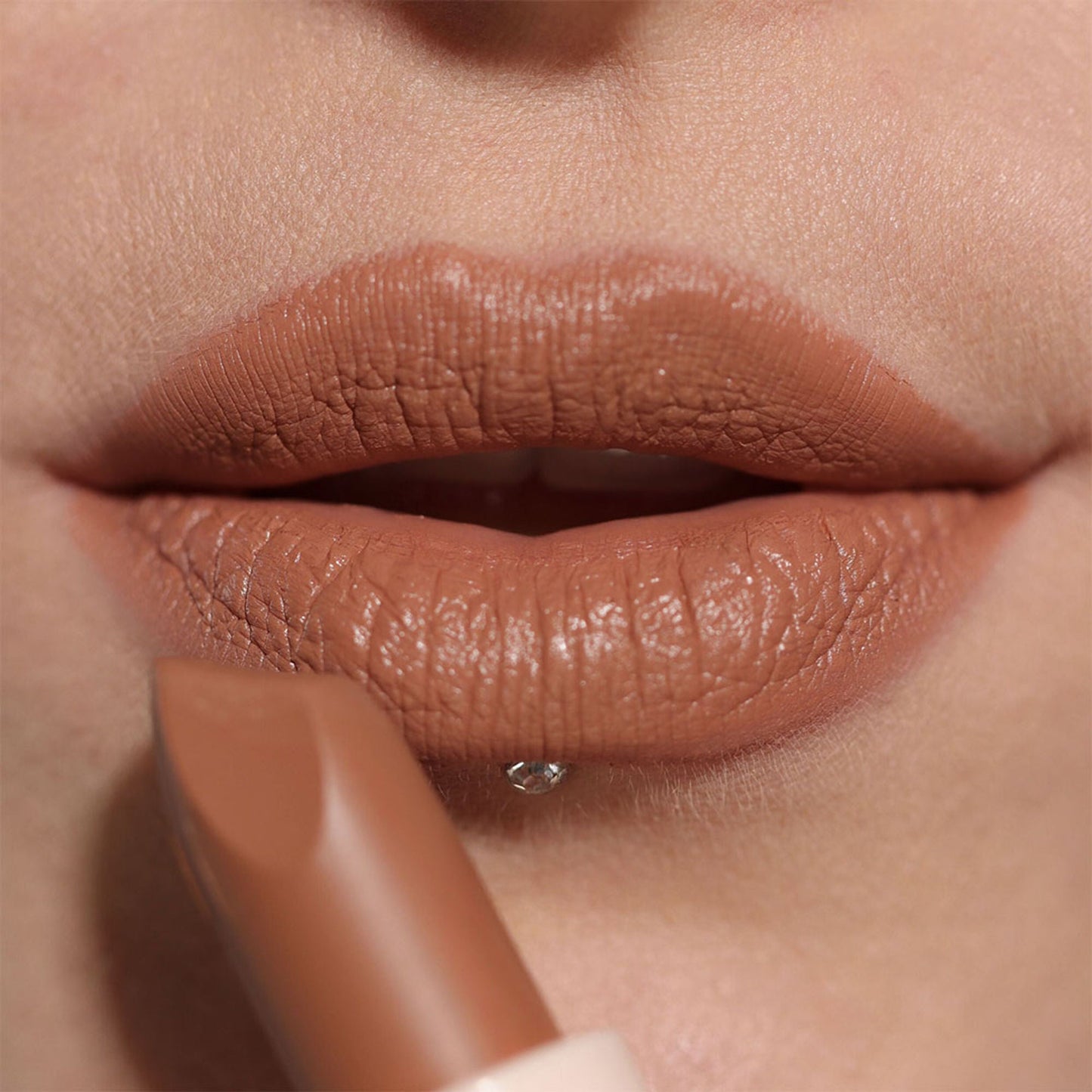 Makeup Revolution Lip Allure Soft Satin Lipstick - Divine Brown